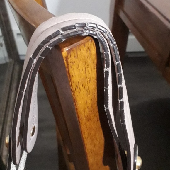 tote - Picture 3 of 6